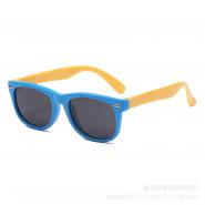 【Mini嚴選】兒童硅膠輕量墨鏡 太陽眼鏡 附眼鏡盒 8色