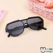 【Mini嚴選】兒童連體框太陽眼鏡 墨鏡 8色 附收納包