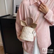 【Mini嚴選】立體兔兔吊飾水桶小包 四色