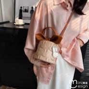 【Mini嚴選】立體兔兔吊飾水桶小包 四色